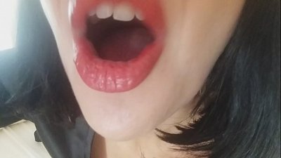 Zolaula za amayi opeza